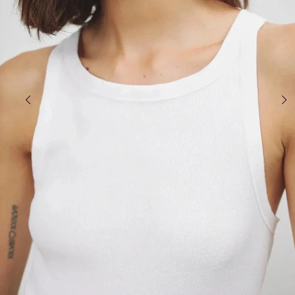 Niki Logan Jennifer Tank - Picture 2 of 7